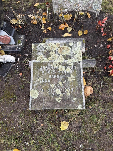 Grave number: 2 03   268