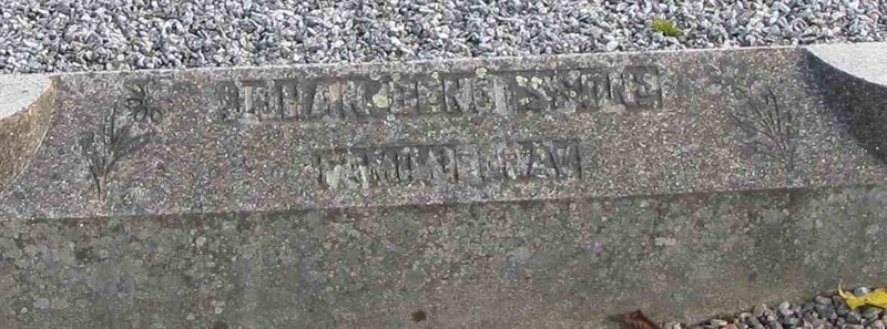 Grave number: HG DUVAN   371, 372