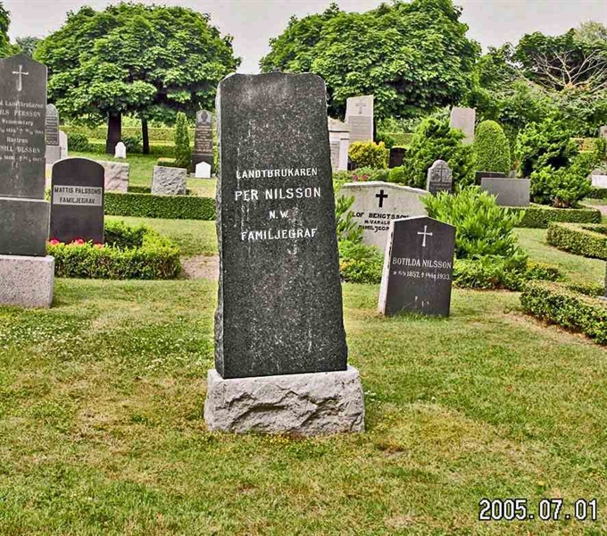 Grave number: 1 8F   135, 136, 137