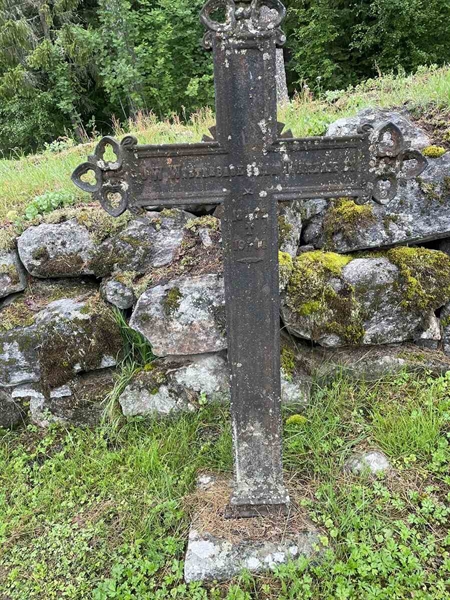 Hautatunnus: N 4 4   696