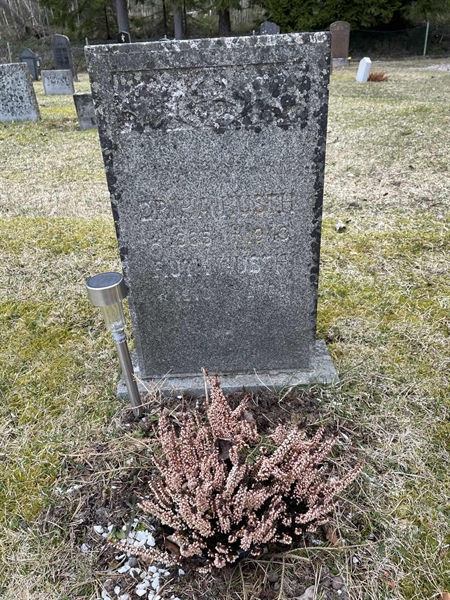 Grave number: R 2   106-E