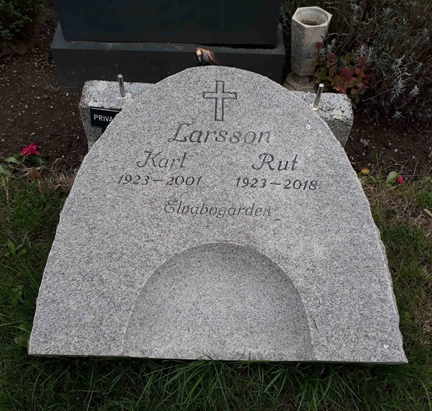 Grave number: LI NORR    238