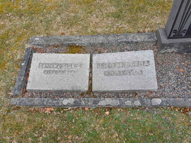 Grave number: 30 A 33A-D