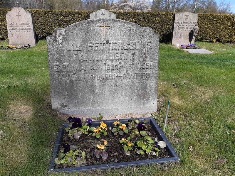 Grave number: KA 01    48