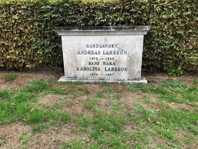 Grave number: RK S    40, 41, 42