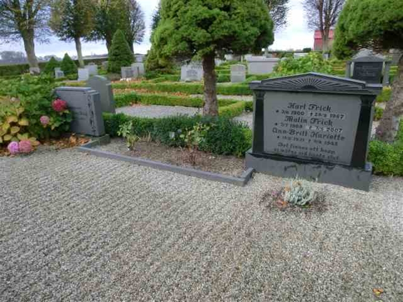 Grave number: ÖK L    015