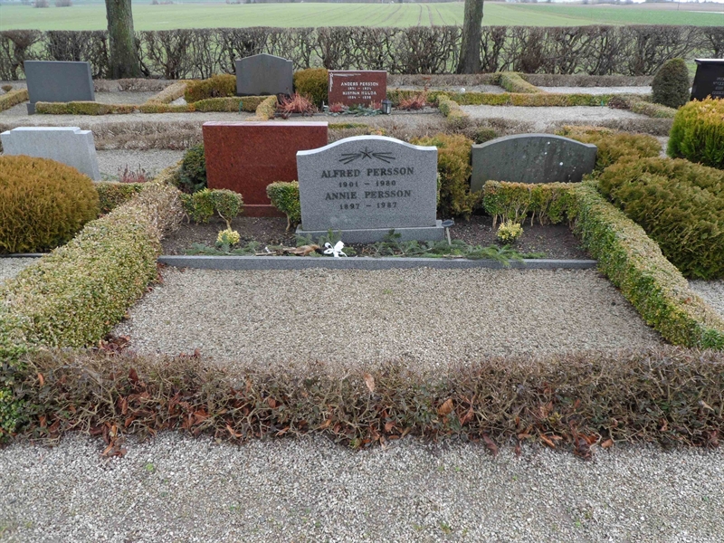 Grave number: VK J     4