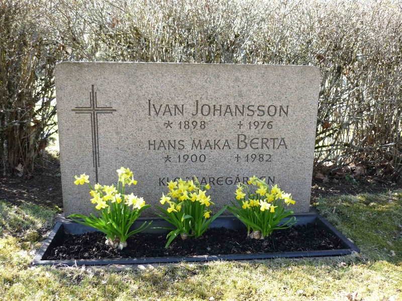 Grave number: ÖD 04   56, 57