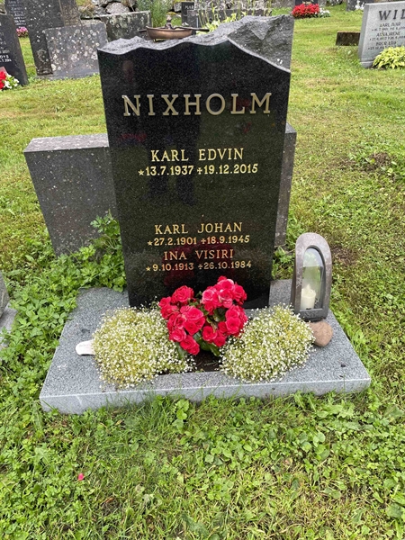 Hautatunnus: N 4 4   611