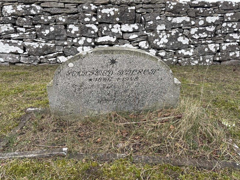 Grave number: A B 25