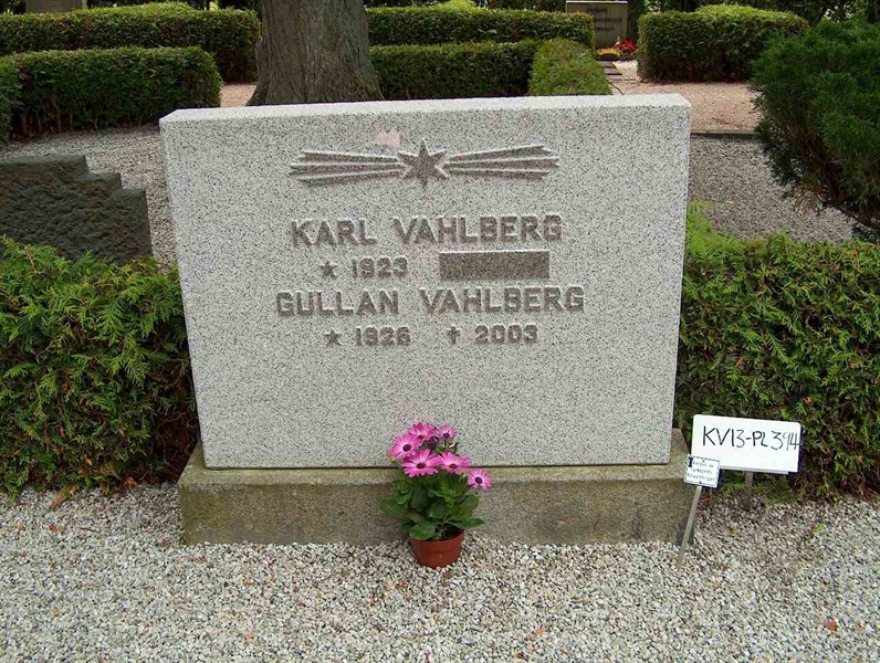 Grave number: HÖB 13   394