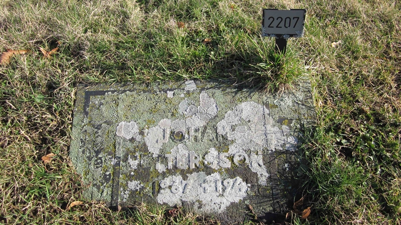 Grave number: KG F  2207