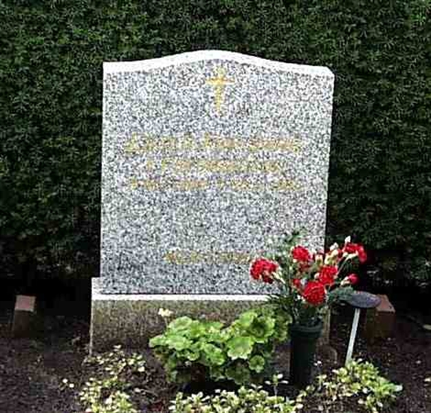 Grave number: BK J    77