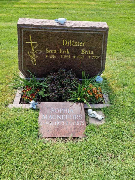 Grave number: 02 Q   41
