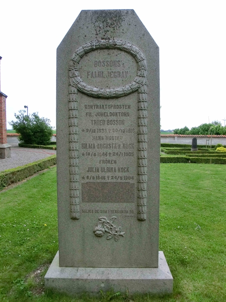 Grave number: KÄ B 001-003