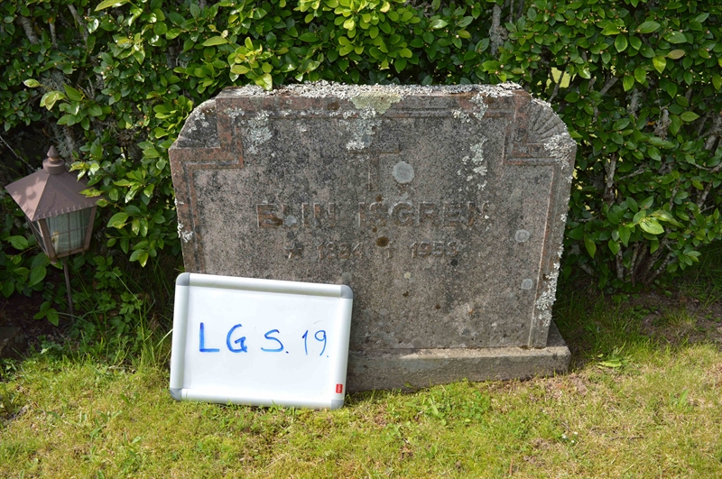 Grave number: LG S    19