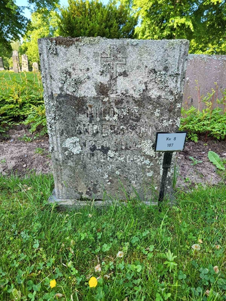 Grave number: kö 01 08   187