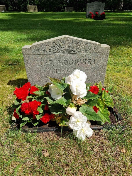 Grave number: 1 KV.4    21-22
