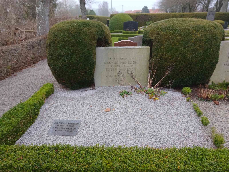 Grave number: FE B    51, 52