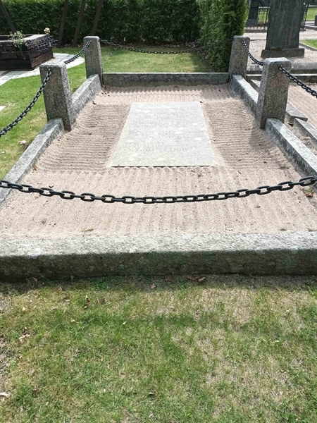Grave number: SÖ 03   185