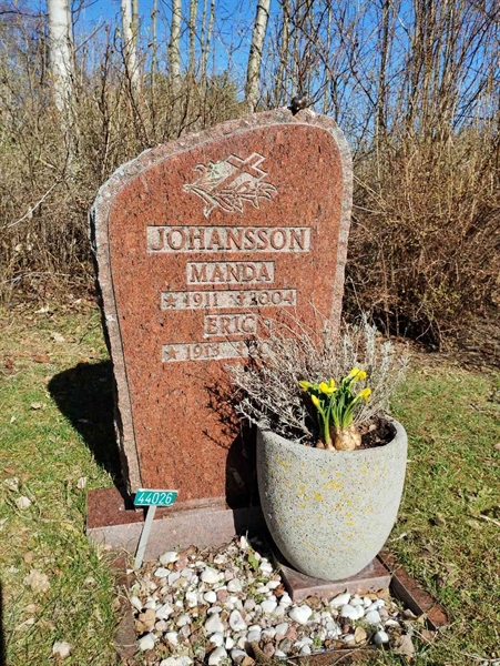 Grave number: NÅ U44    26