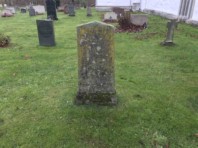 Grave number: L B     2