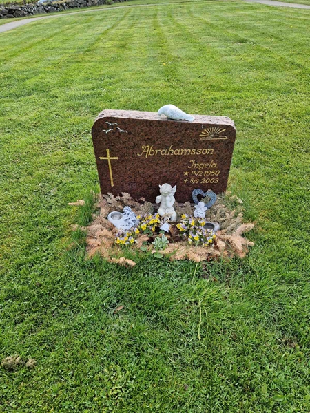 Grave number: 02 I   47