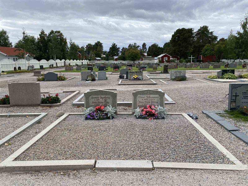 Grave number: 2 07   163