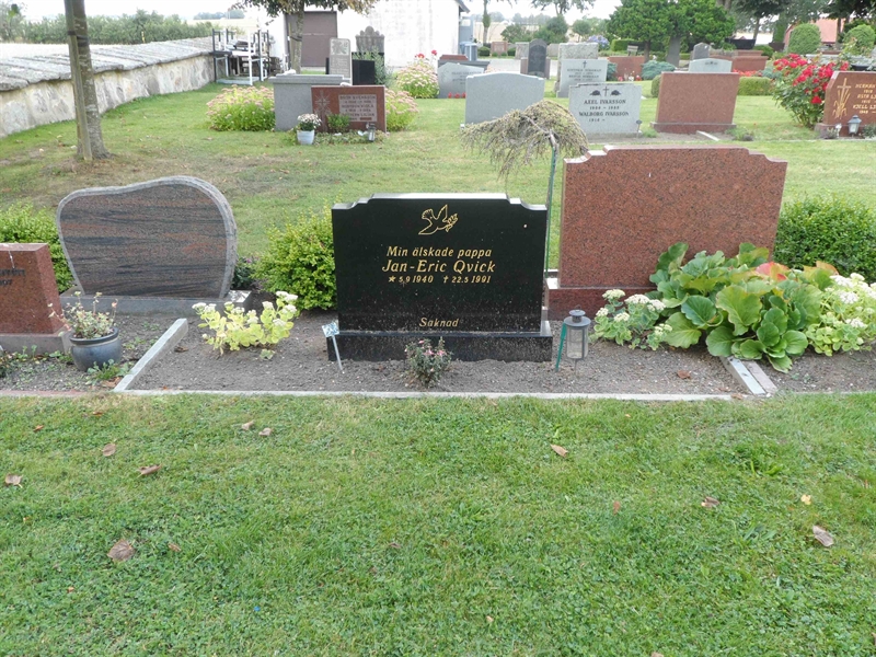 Grave number: SK D    89, 90