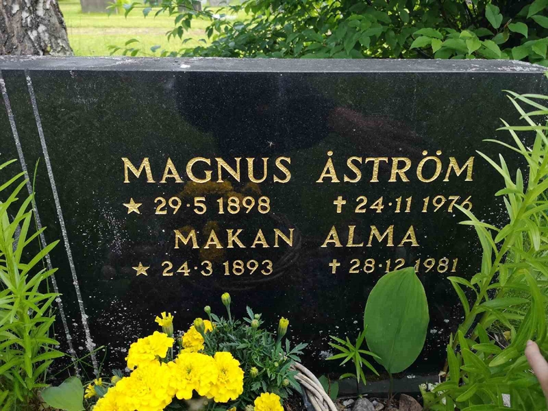 Hautatunnus: NK 04     2