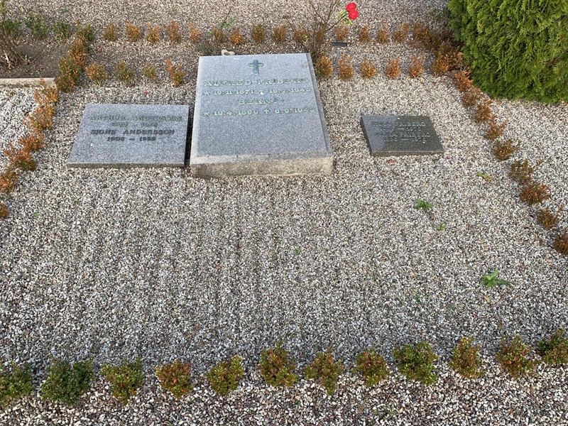 Grave number: NK D 35-36