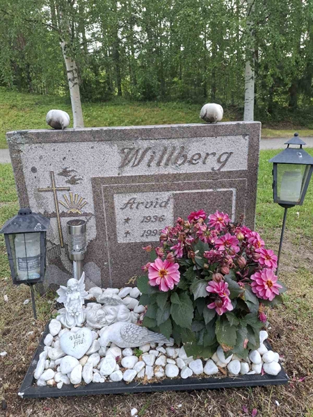 Grave number: 001 4  3222