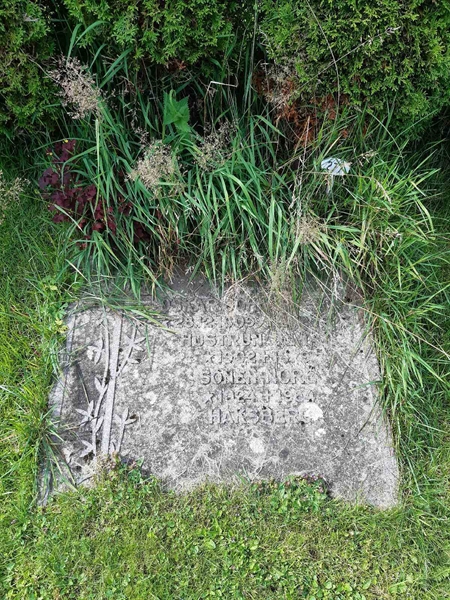 Grave number: 02 O   277-278