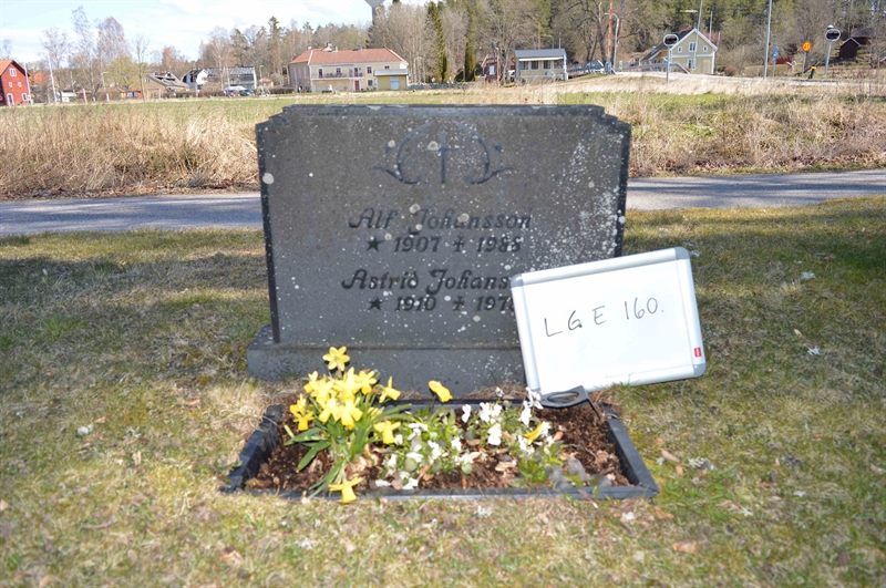 Grave number: LG E   160