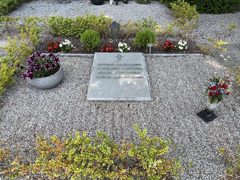 Grave number: NK C    24b