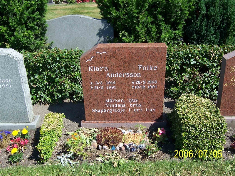Grave number: 5 J     4