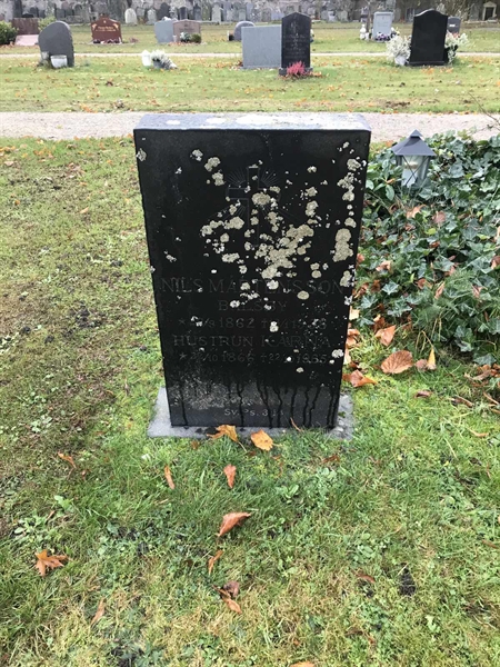 Grave number: 1 43    57-58