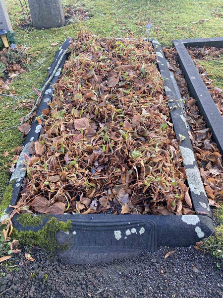 Gravnummer: 1 E    51