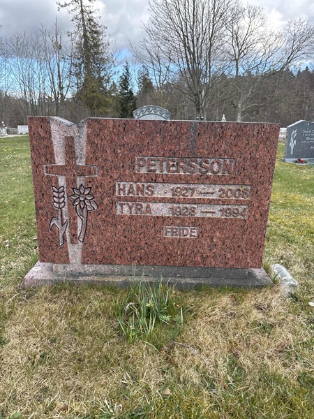 Grave number: LO 204, 205