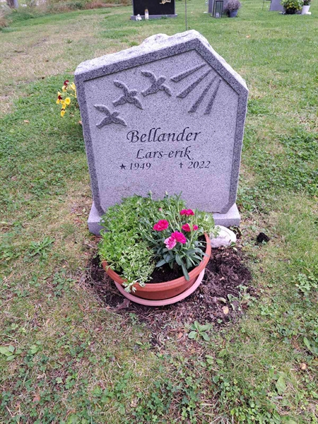 Grave number: 2 Q  2734