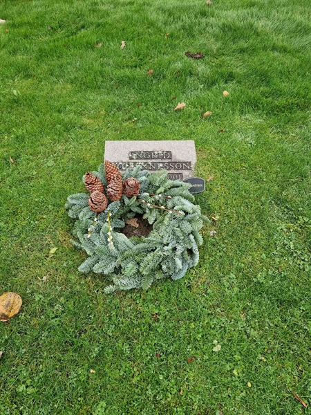 Grave number: SN 03   204