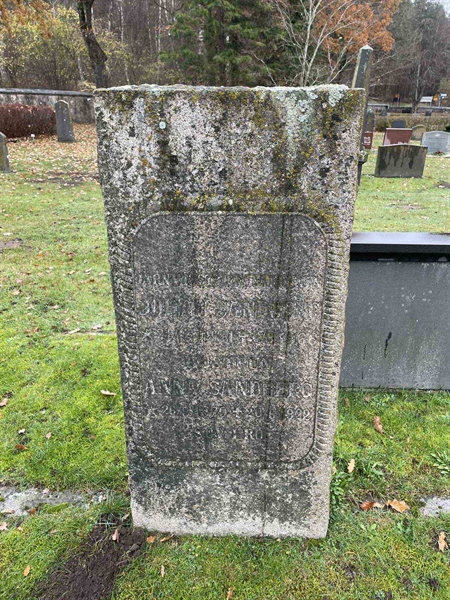 Grave number: VV 2    80, 81