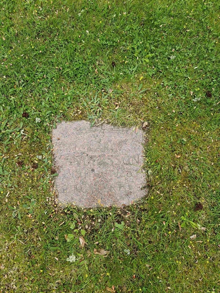 Grave number: 01 D   12