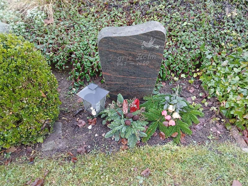 Grave number: FE K    92