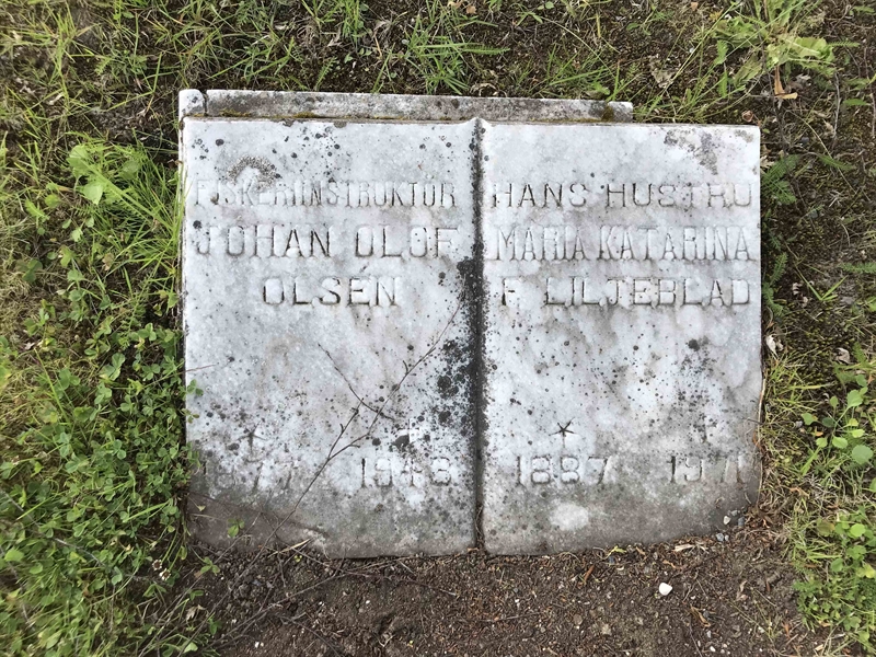 Grave number: UÖ KY     9, 10