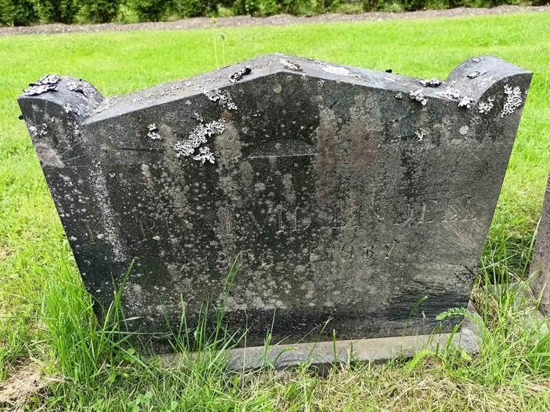 Grave number: 1 Ö 15   216V