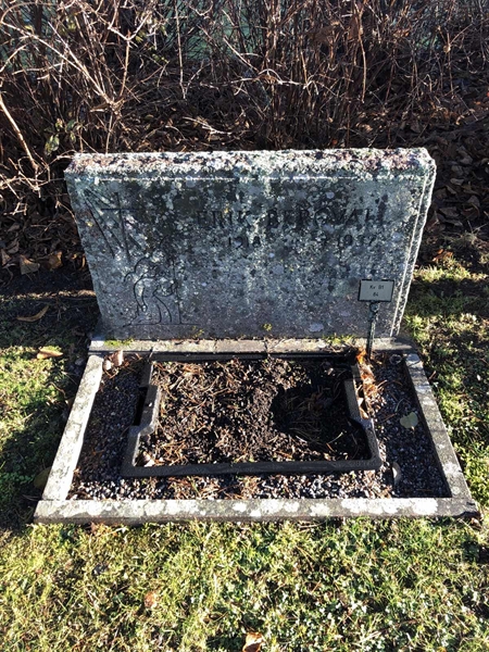 Grave number: 1 B1    84