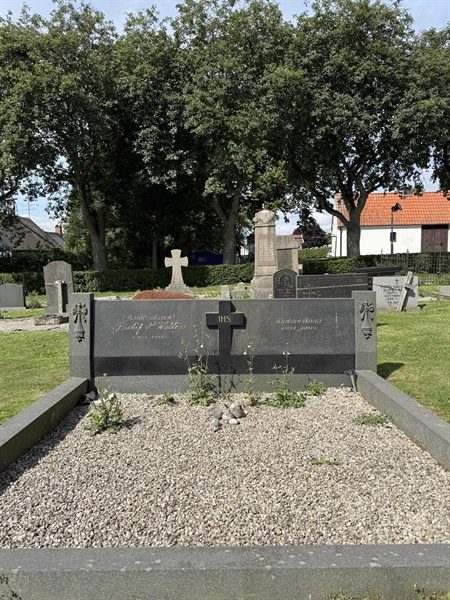 Grave number: ON D   281, 282
