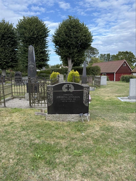 Grave number: ON C   327