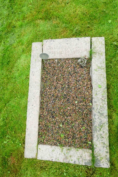 Grave number: TÖ 6   406